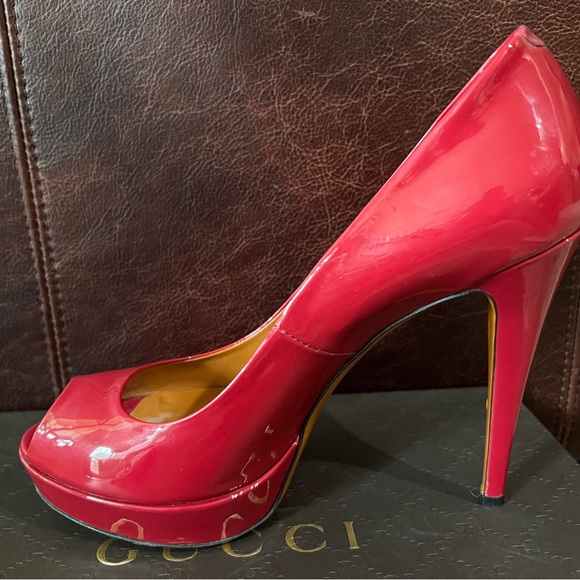 GUCCI Vernice Crystal New Raspberry Patton Leather Peep Toe Heels - EUC - Picture 10 of 12